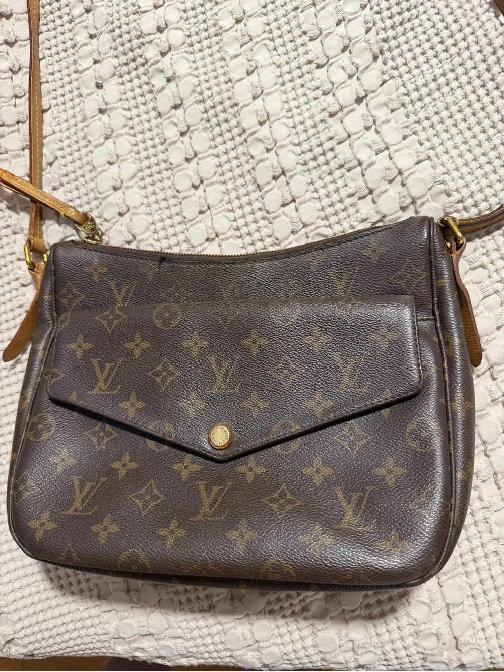 Louis Vuitton Monogram Canvas Shoulder Bag with Tan Trim